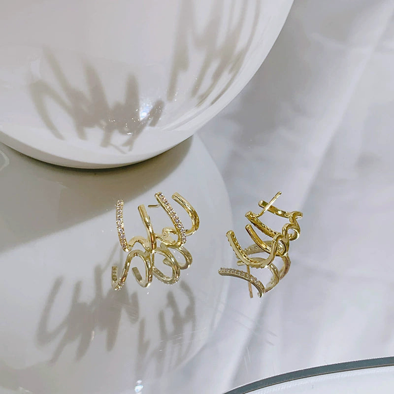 Women's Niche Design Internet Celebrity Fashion Four-claw Earrings Birthday Gift